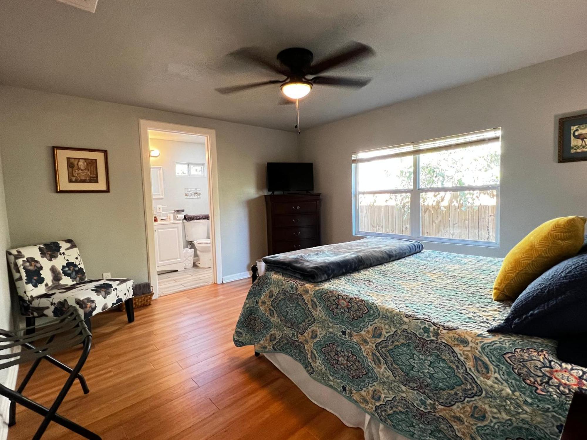 Boho Bliss- Cozy Private Room 2 Miles From Alamodome! San Antonio Exterior photo