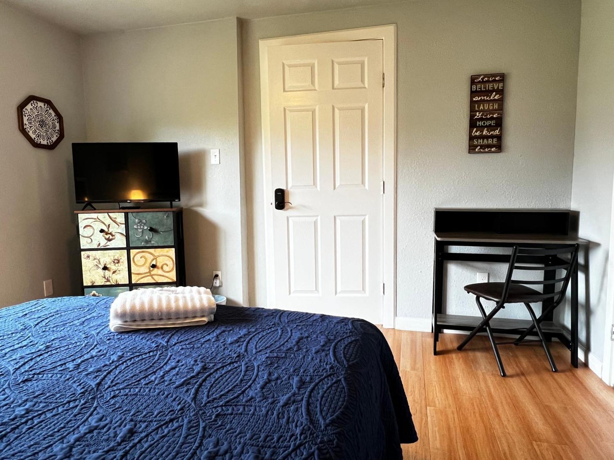 Boho Bliss- Cozy Private Room 2 Miles From Alamodome! San Antonio Exterior photo