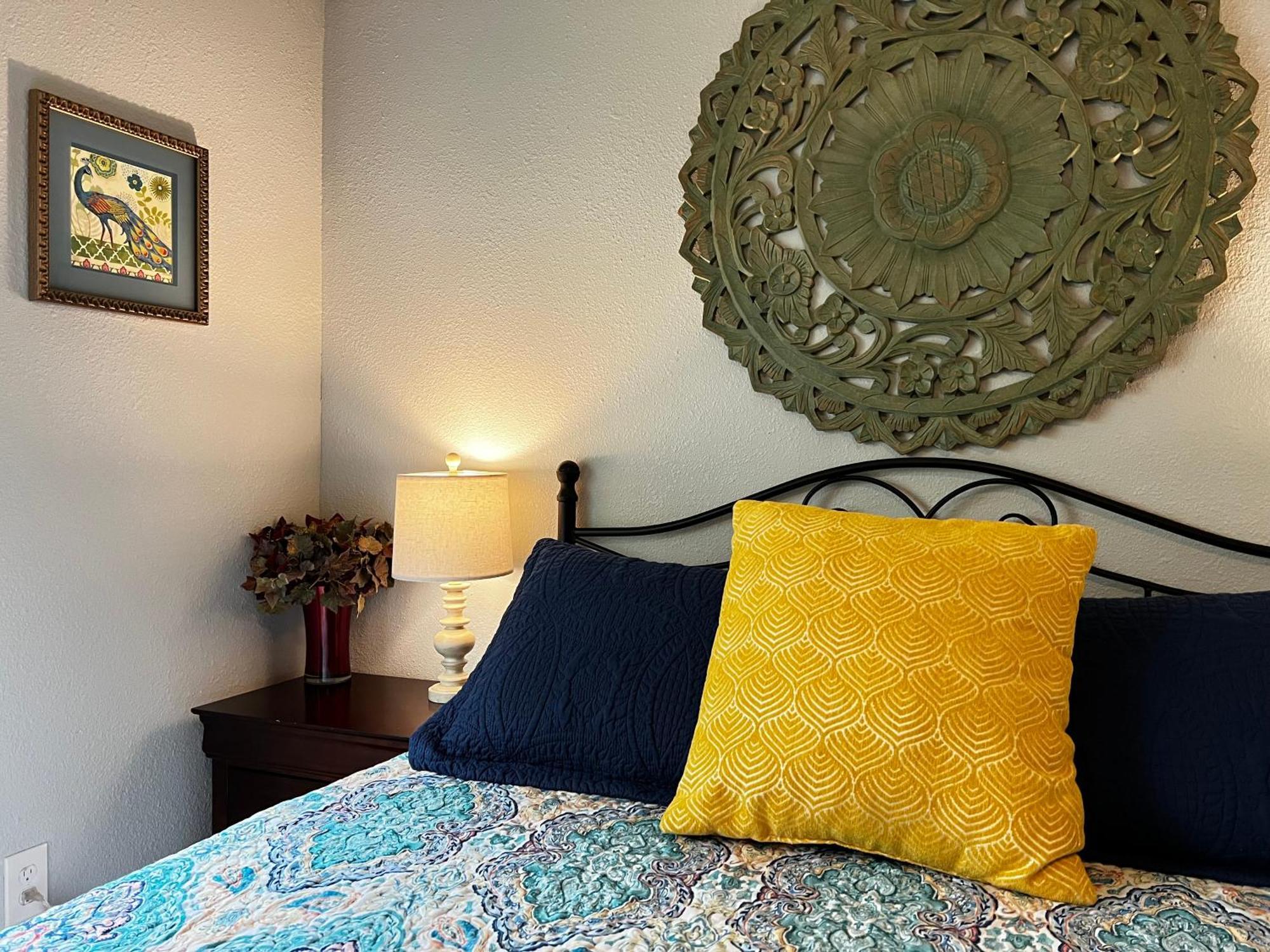 Boho Bliss- Cozy Private Room 2 Miles From Alamodome! San Antonio Exterior photo